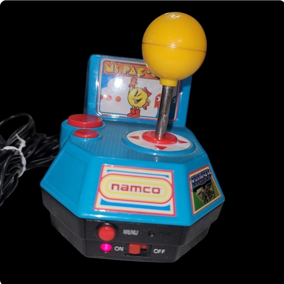 Ms. Pac-Man 5 in 1 Plug and Play 2004 Jakks Pacific TV Namco Game Ages 5+ Retro - Picture 8 of 13